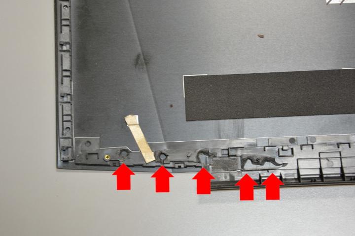 Demontaż obudowy laptopa Lenovo