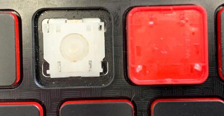 Wyciągnięcie klawisza z laptopa Acer