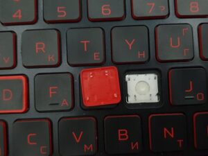 Łatwy sposób na wyciągnięcie klawisza z laptopa Acer